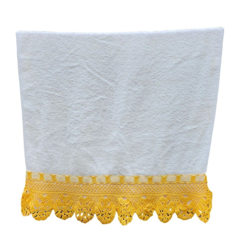 Crocheted Dundee Terry Cloth Bath Towel 25"x50"